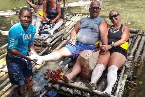 Privat Bamboo Rafting längs Great River med upphämtning