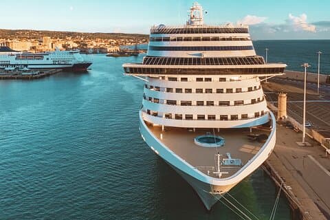 Luxury Civitavecchia to Rome Private Transfer