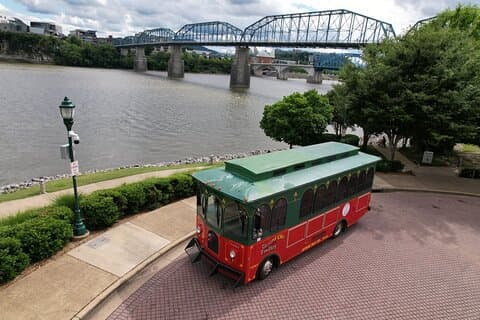 Hotell nära Trolley Ride & Coker Museum