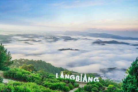 Da Lat-heldagstur med Langbiang-bjerget, Datanla-vandfaldet, Crazy House