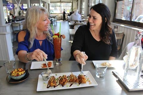 Tour gastronomico del quartiere Francese di Charleston o del brunch con 7 + degustazioni