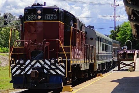 Spårat äventyr – Chattanooga Trolley & Train Combo Tour