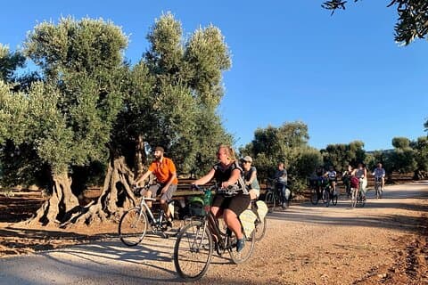 Monopoli's Countryside på cykel