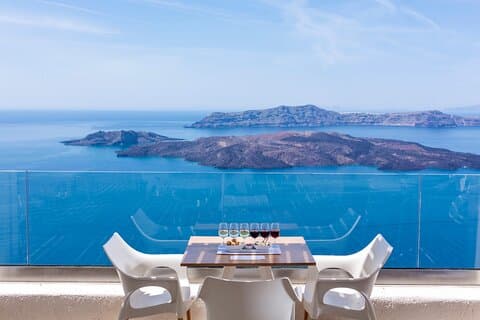 Pequeno grupo Santorini Discovery Tour com almoço e degustação de vinhos