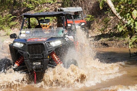Excursão de buggy nas montanhas e praias de preguiça
