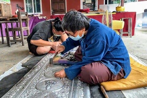 Parlez à un moine bouddhiste et faites de l'artisanat dans un temple