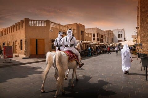 Tour dello shopping del mercato privato a Doha - Souk Waqif o Al Wakra con prelievo dall'hotel