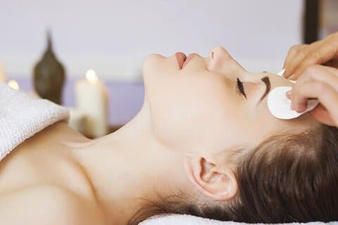 Skin Glo Package m/microderm/LED- För 2 med aptitretare och vin