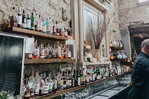 Privater Austin Bar Hop mit Cocktail vor dem Abendessen