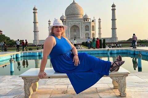Luxury Sunrise Taj Mahal Tour from Delhi by Car - All Inclusive