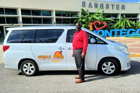 Transporte privado: Aeroporto de Montego Bay para Royal Decameron Cornwall Beach