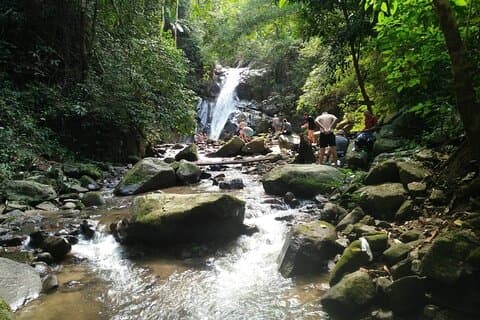 2-dages privat guidet Chiang Dao Trekking og Hidden Village Adventure