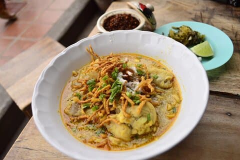 Aromen von Chiang Mai: Streetfood-Abenteuer