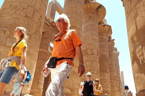 Excursão privada de dia inteiro em Luxor: descubra as margens leste e oeste do Nilo