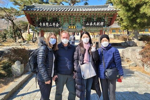 Busan Beomeosa Temple & Hongbeopsa Temple with temple lunch