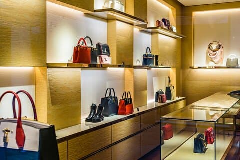 Florence shopping outlet visit 4 hours with private driver