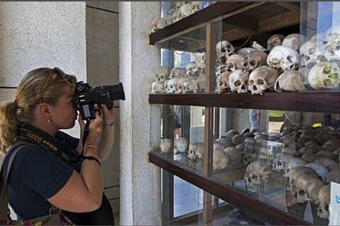 Museo del Genocidio Tuol Sleng (S-21) y visita a los campos de exterminio de Choeung Ek