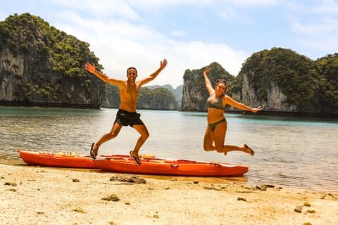 Lan Ha Bay & Ha Long Bay Full Day Cruise and Kayak – Small Group