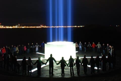 Föreställ dig Peace Tower Tour på ön Viðey | John Lennon hyllning