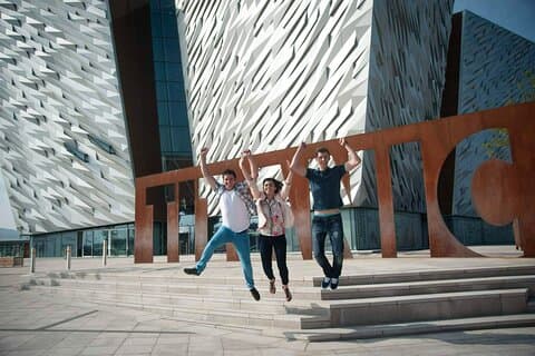 Giant’s Causeway et Titanic Experience depuis le port de Belfast