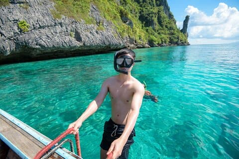 Phi Phi Island Tour : Private Long-Tail Boat Charter from Krabi