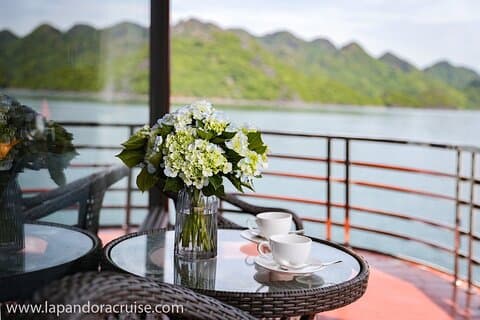 La Stella Cruise 2 dias na baía de Halong e na baía de Lan Ha