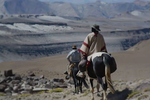 « Traversée des Andes à cheval : aventure de 5 jours avec les gauchos »