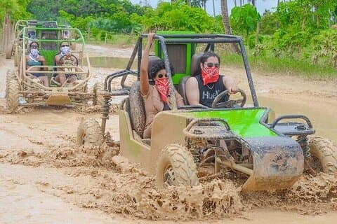 Tour Guiado en Buggy por Playa Macao y Cueva Taína con Transporte