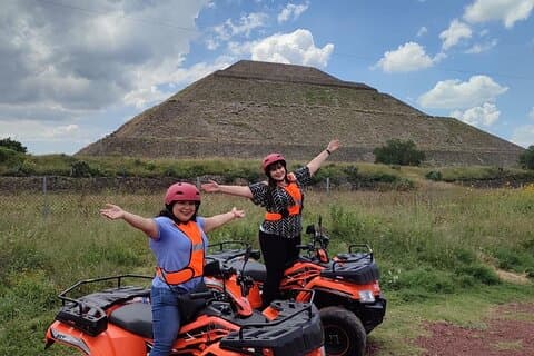 Privat ATV-tur i den arkeologiska zonen Teotihuacán