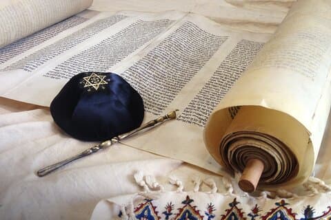 Spring køen over, privat tur til jødisk museum og synagoger