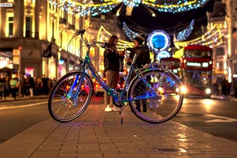 Tour in bicicletta delle luci di Natale di Londra con Guida locale