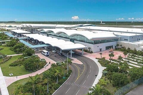 Private Roundtrip Sedan Airport Transfer