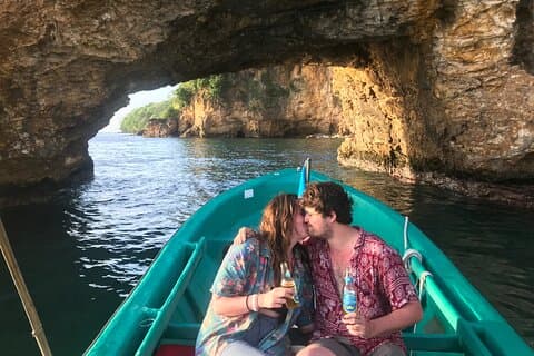 Shashamane experience private boat charter Marigot bay st lucia