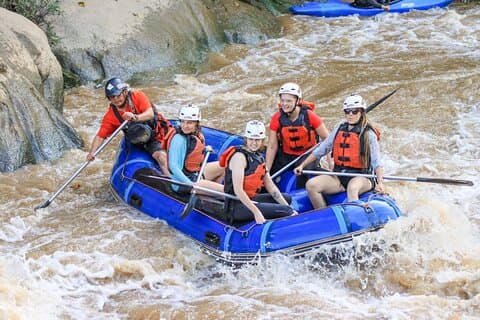 Rafting 8km con 8aventuras desde Chiang Mai con recogida y almuerzo
