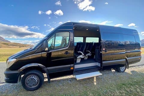 Salida Traslado Privado Madrid al Aeropuerto MAD en Minibus