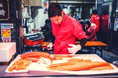 Kuromon Market Tour: tudo incluído 6 a 8 pratos e 3 a 4 amostras
