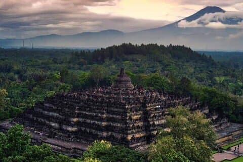 1日ツアーボロブドゥール寺院、プランバナン寺院、プラオサン寺院