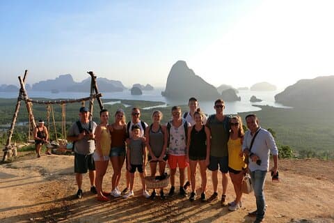 Meraviglioso tour privato della baia di Samed Nangshe e Phang Nga all'alba