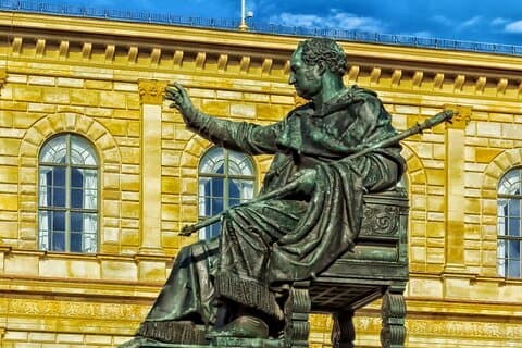 A Trilha Wittelsbach: Um Tour Privado pela História Real de Munique