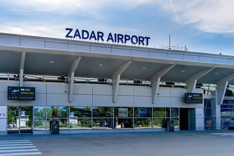 Privétransfer: Zadar Airport van of naar Petrcane (Punta Skala)