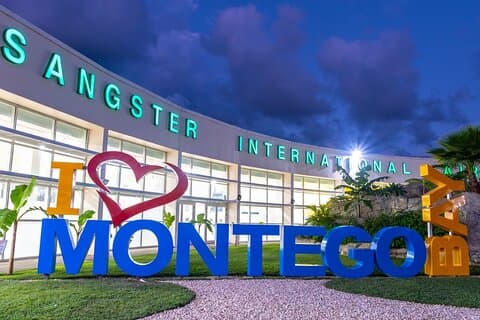 Private Airport Transfer To Riu Montego Bay, Palace & Reggae