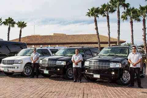 Privater Hin- und Rücktransfer vom Flughafen Puerto Vallarta zum Hotel in einem Luxusfahrzeug