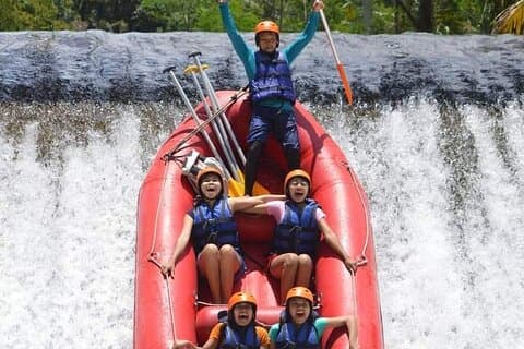 Telaga Waja River Rafting Inkluderar privat transport Hotel Hämtning och retur