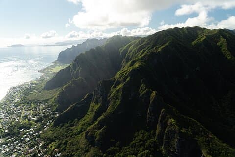 18 minutter DELT Helikoptertur i Honolulu