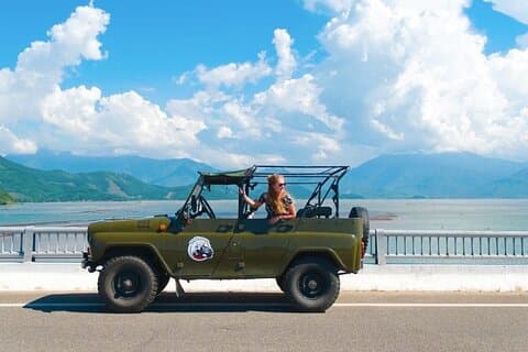 Halvdagstur i Monkey Mountain på Son Tra-halvön med Jeepney