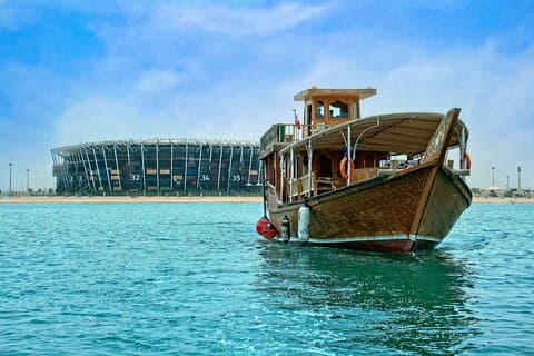 Doha : Croisière privée de luxe sur l'île de Safliya avec baignade