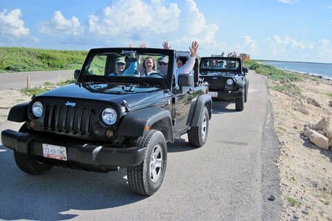 Jeepavontuur bij Cozumel + snorkelen vanuit Cancun en Playa del Carmen
