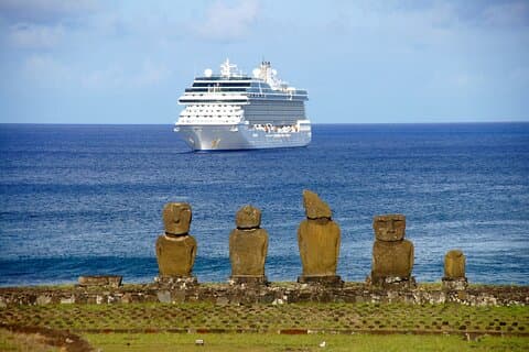 ショアエクスカーション：イースター島のハイライト
