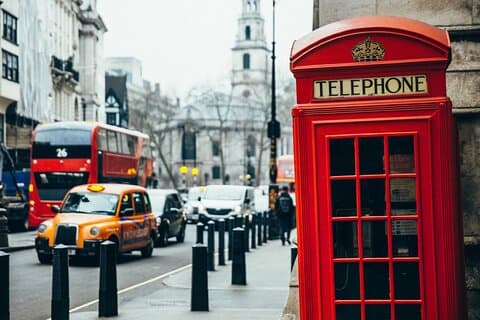 London Scavenger Hunt & Highlights Self-Guided Audio Walking Tour