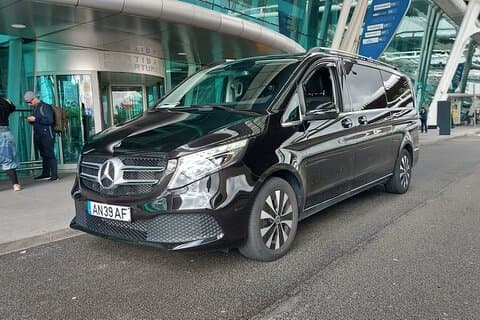 Private Airport Transfer from Porto to Lisbon